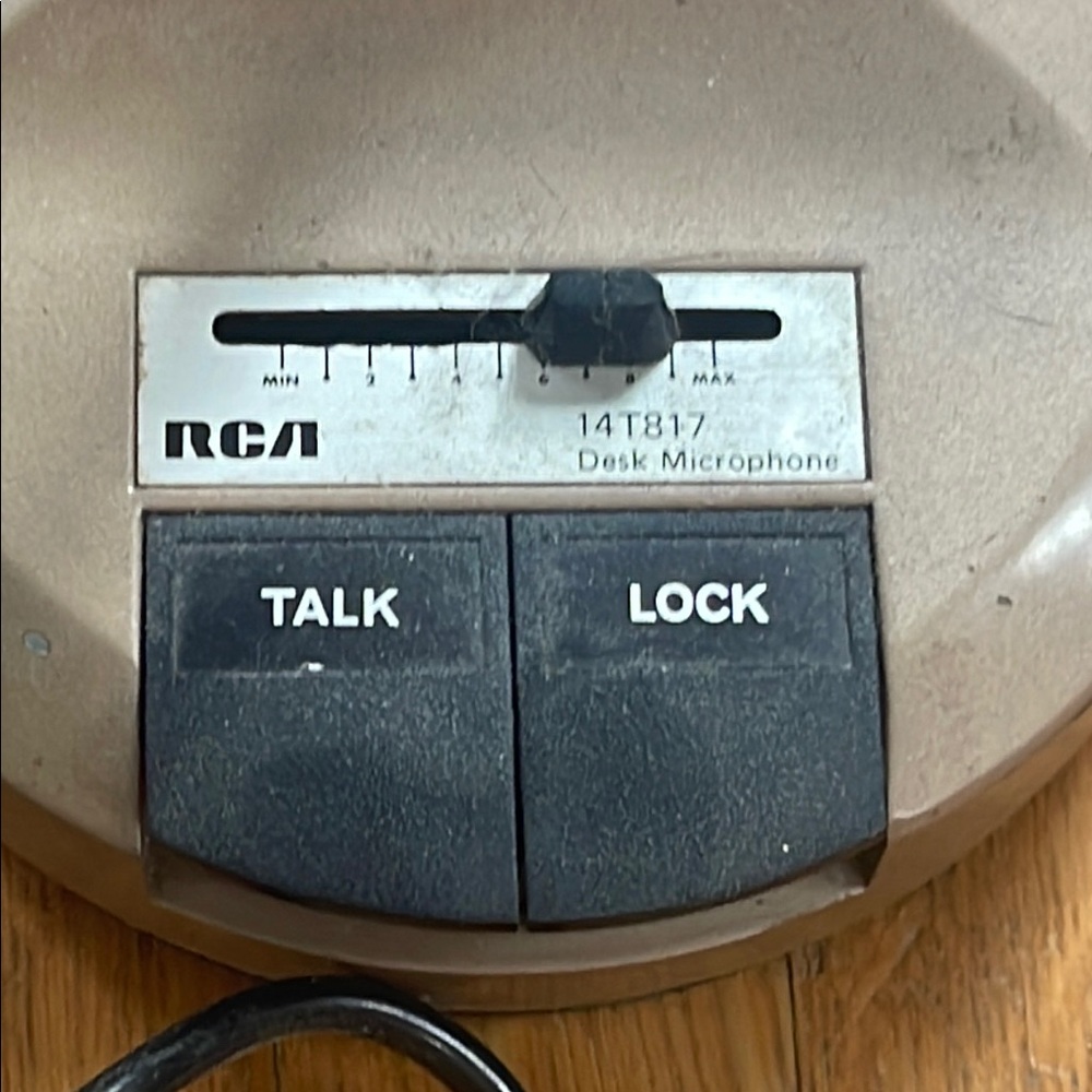 Vintage Desktop Microphone with Stand - Picture 7 of 16